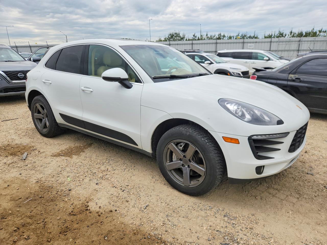 2015 Porsche Macan S White vin: WP1AB2A55FLB60028