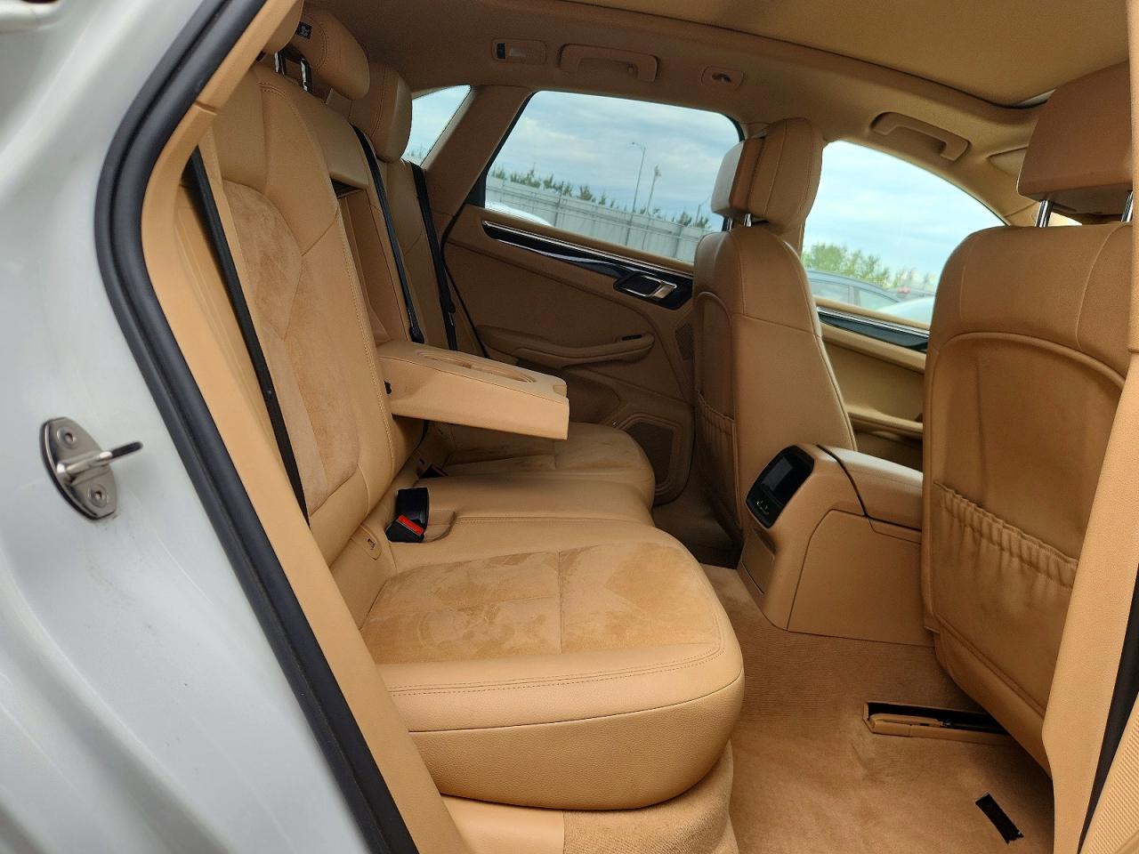 2015 Porsche Macan S White vin: WP1AB2A55FLB60028