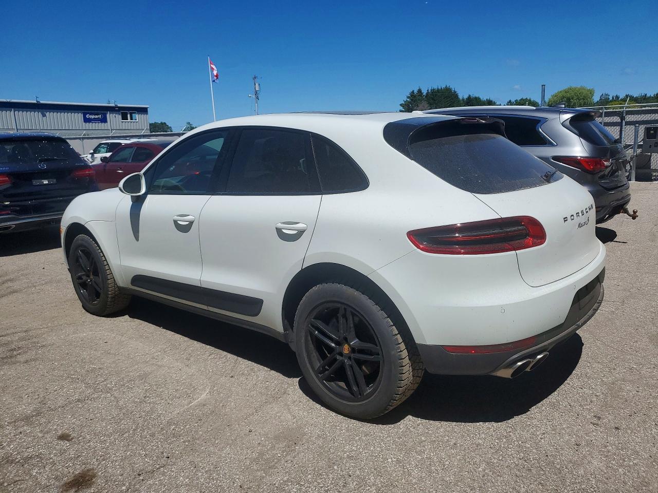 2015 Porsche Macan S White vin: WP1AB2A55FLB72406
