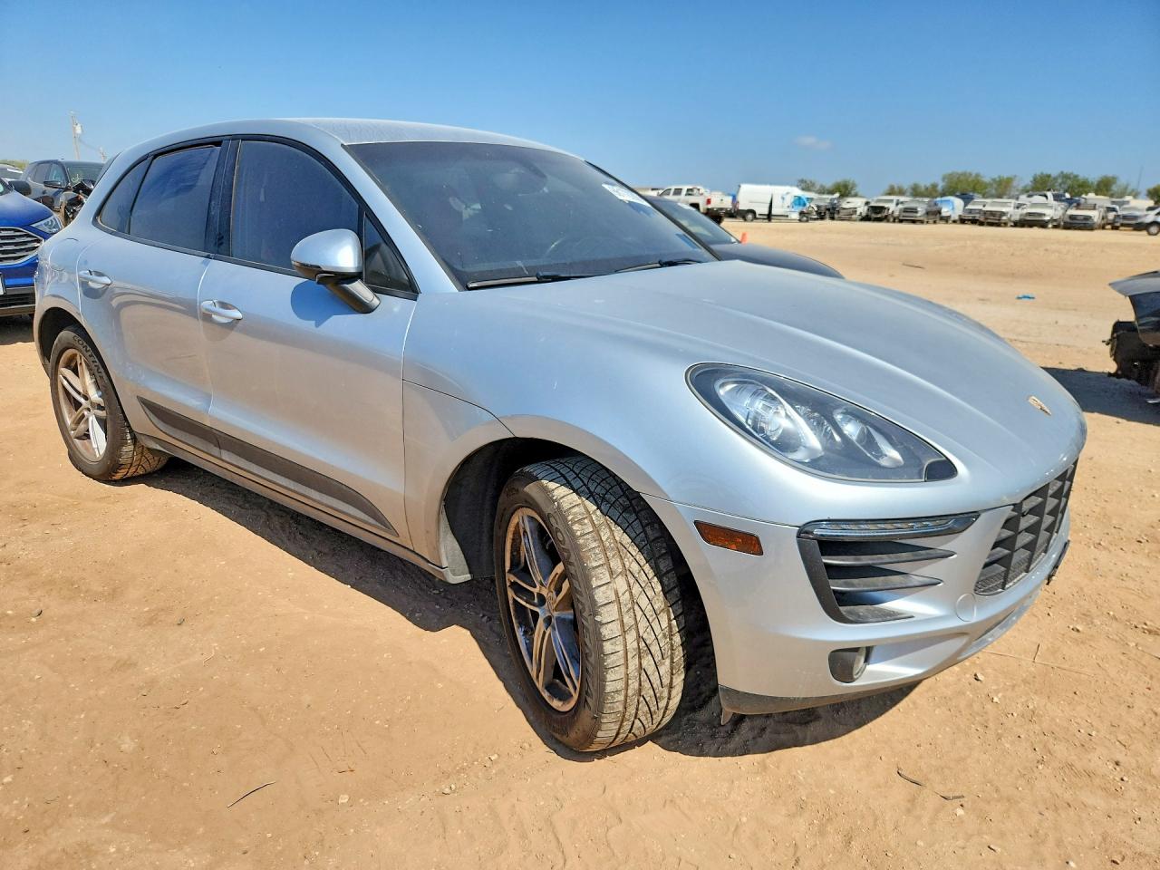 2015 Porsche Macan S Silver vin: WP1AB2A56FLB41519
