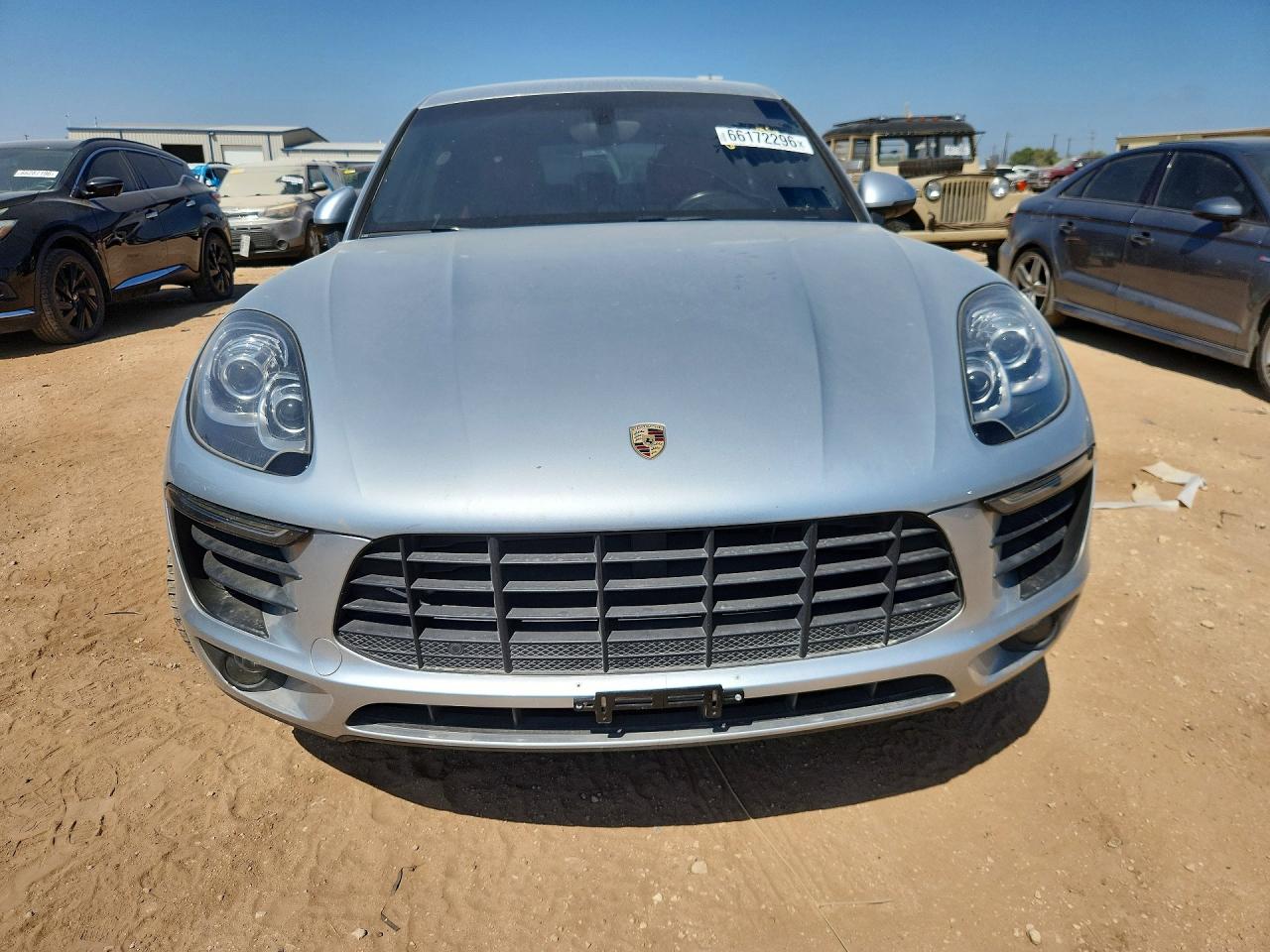 2015 Porsche Macan S Silver vin: WP1AB2A56FLB41519