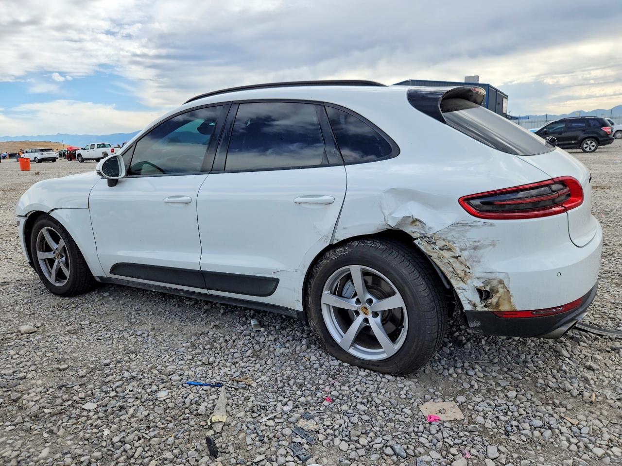 2015 Porsche Macan S White vin: WP1AB2A56FLB43013