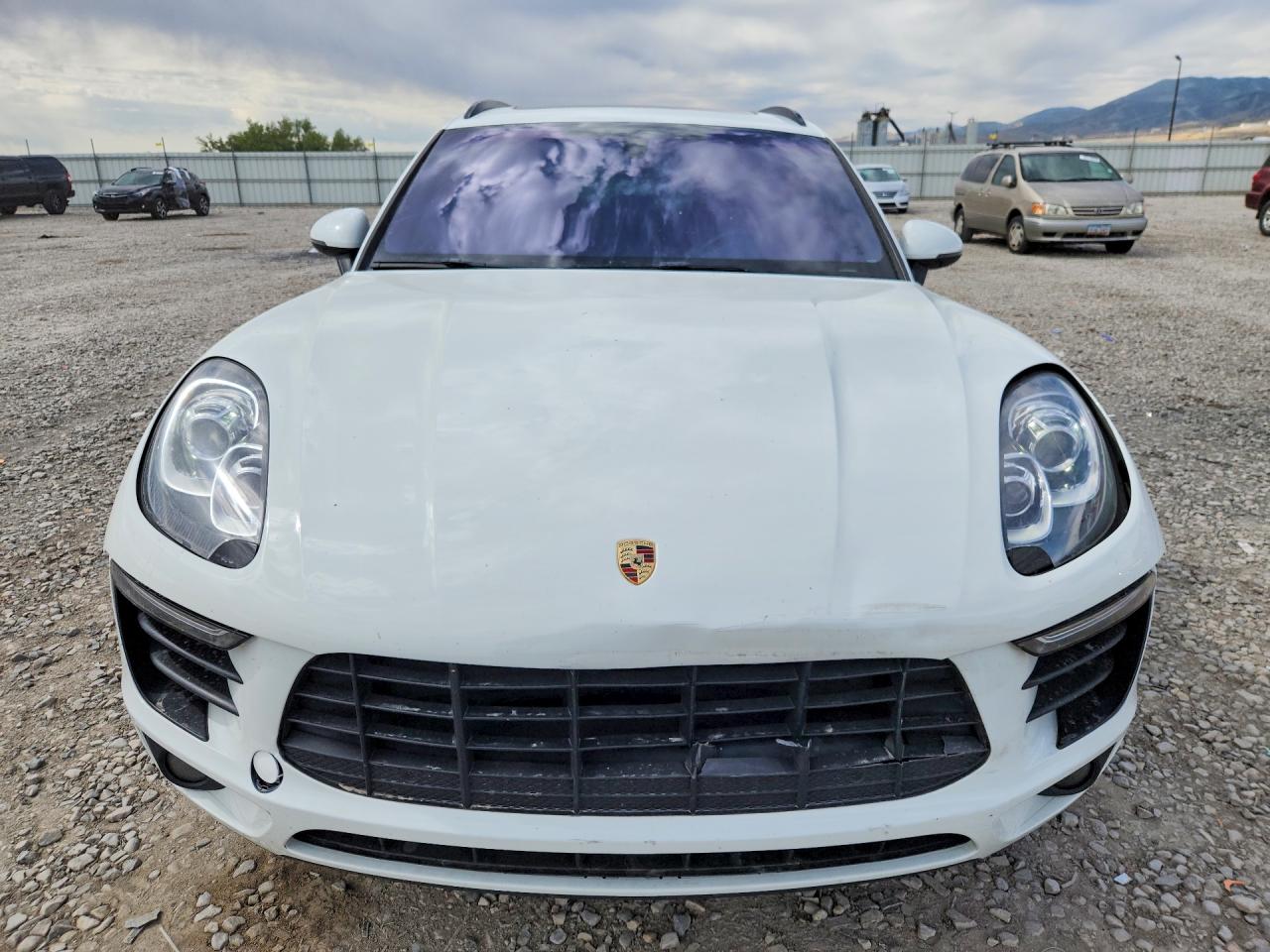 2015 Porsche Macan S White vin: WP1AB2A56FLB43013