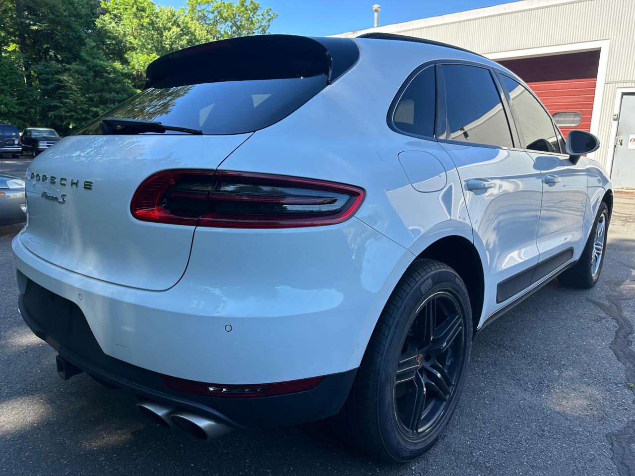 2015 Porsche Macan S White vin: WP1AB2A56FLB51631
