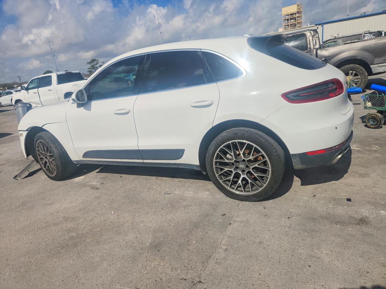 2015 Porsche Macan S White vin: WP1AB2A56FLB74133
