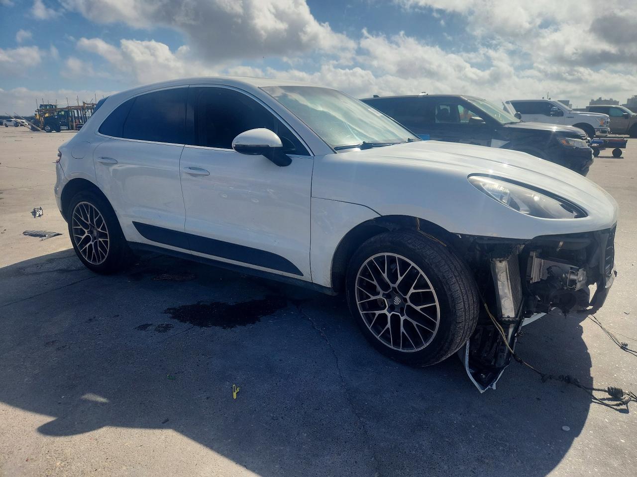 2015 Porsche Macan S White vin: WP1AB2A56FLB74133