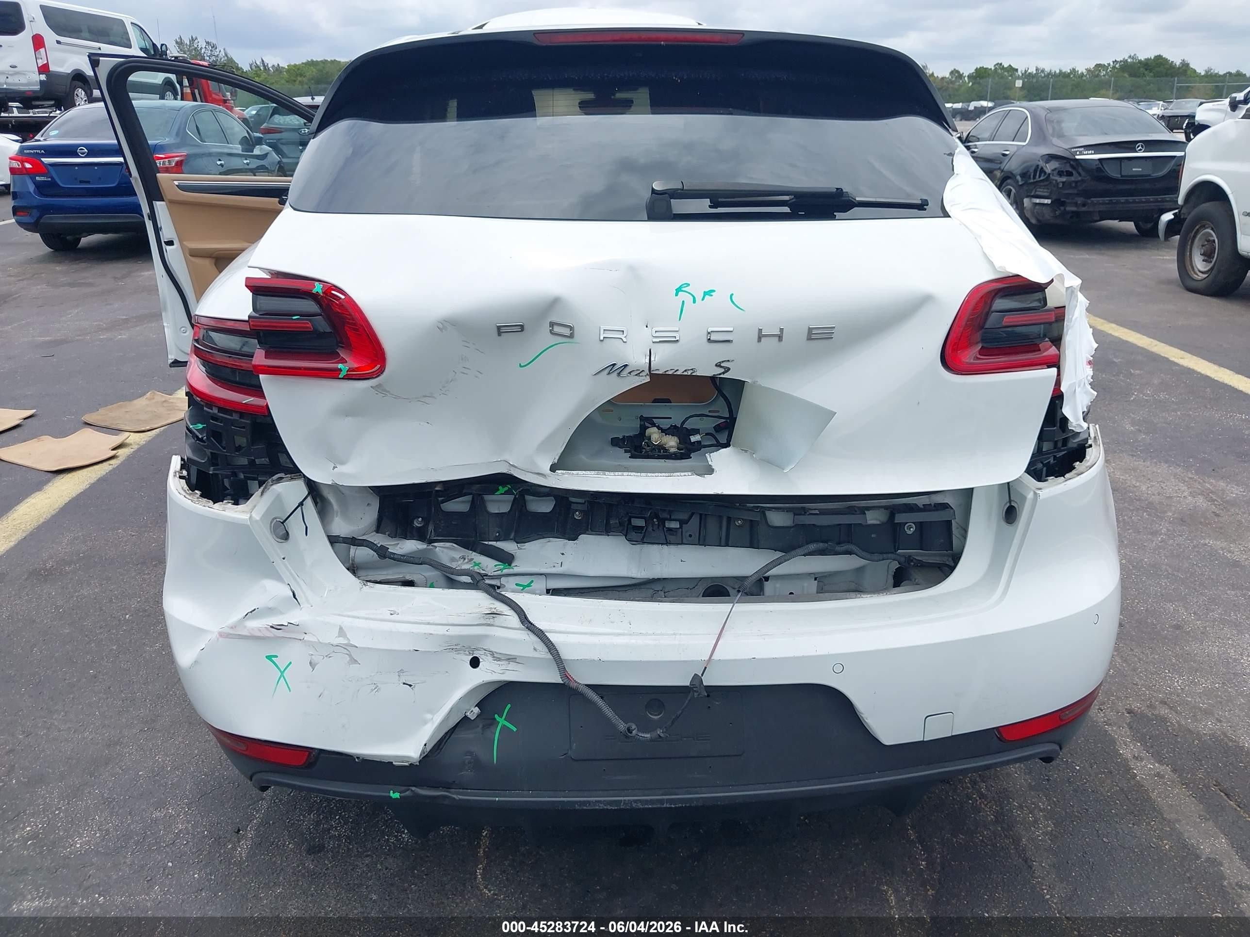 2015 Porsche Macan S White vin: WP1AB2A58FLB54708