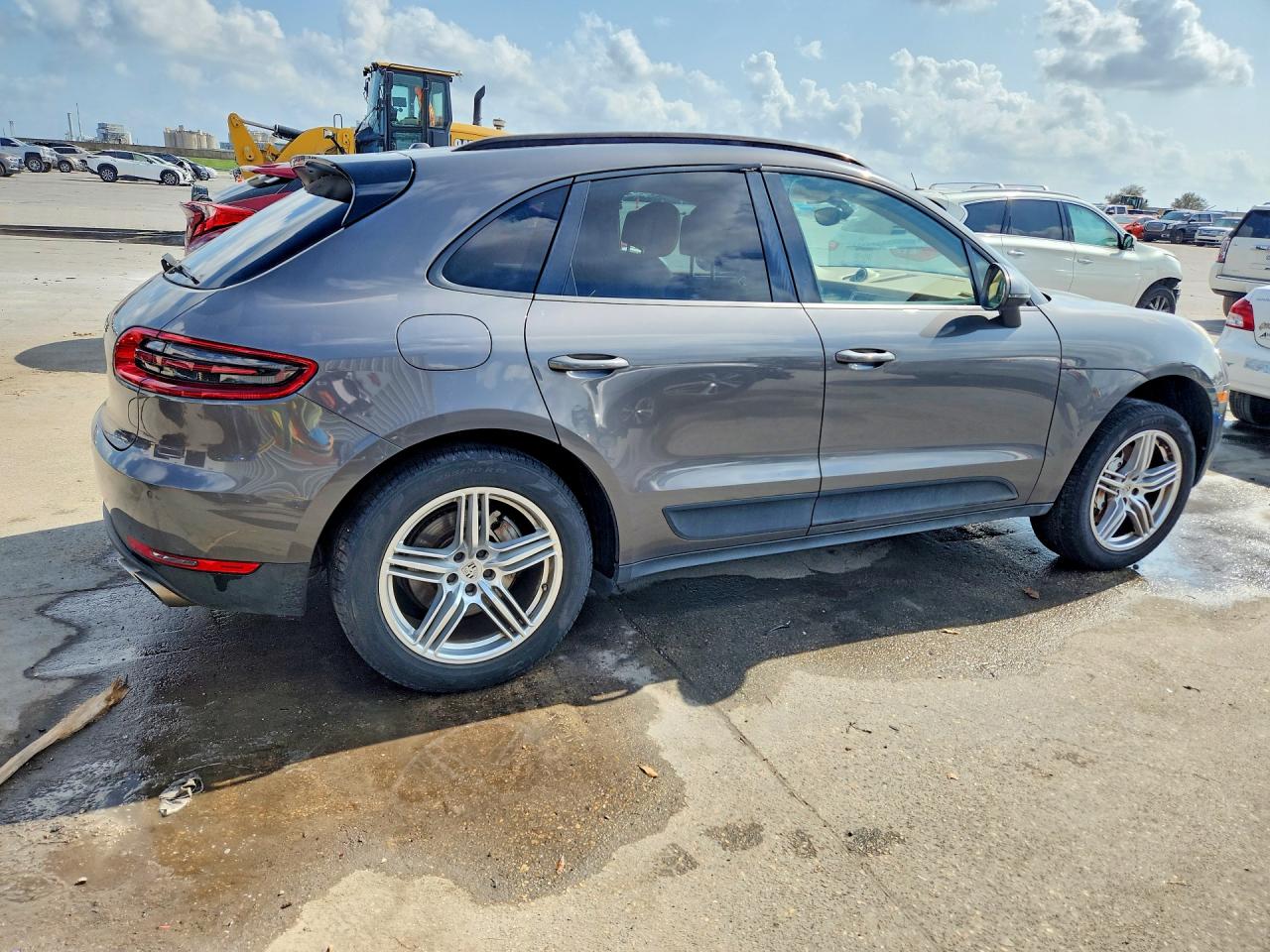 2015 Porsche Macan S Gray vin: WP1AB2A58FLB63523