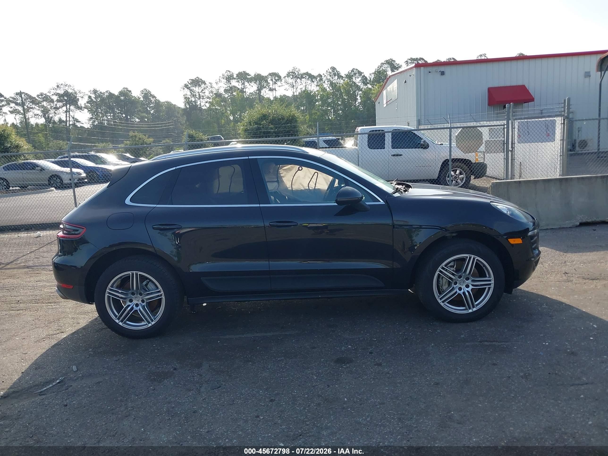 2015 Porsche Macan S Black vin: WP1AB2A58FLB71413