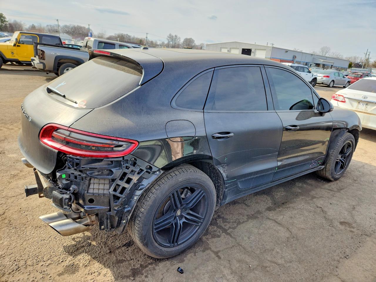 2015 Porsche Macan S Black vin: WP1AB2A59FLB50375