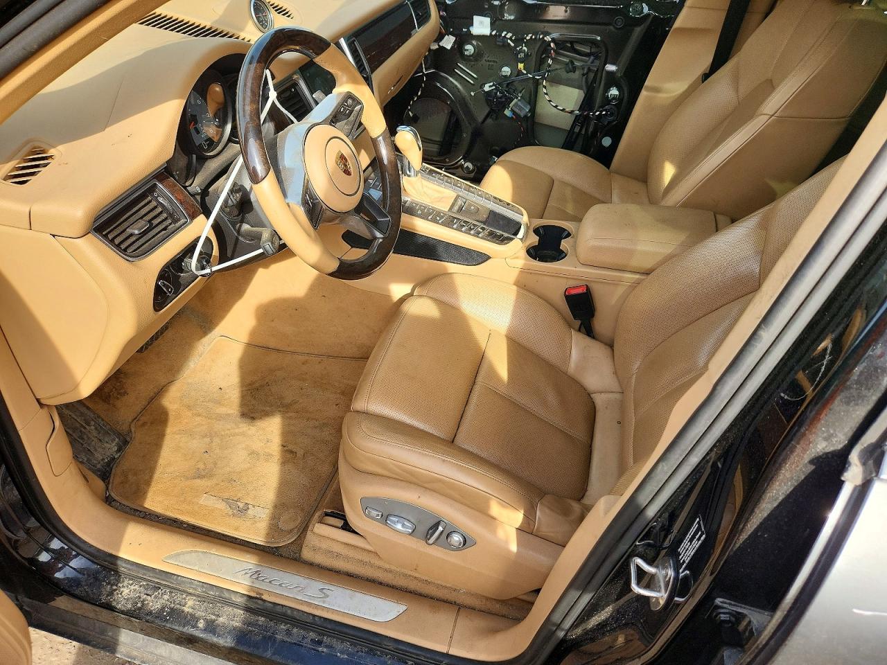 2015 Porsche Macan S Black vin: WP1AB2A59FLB50375