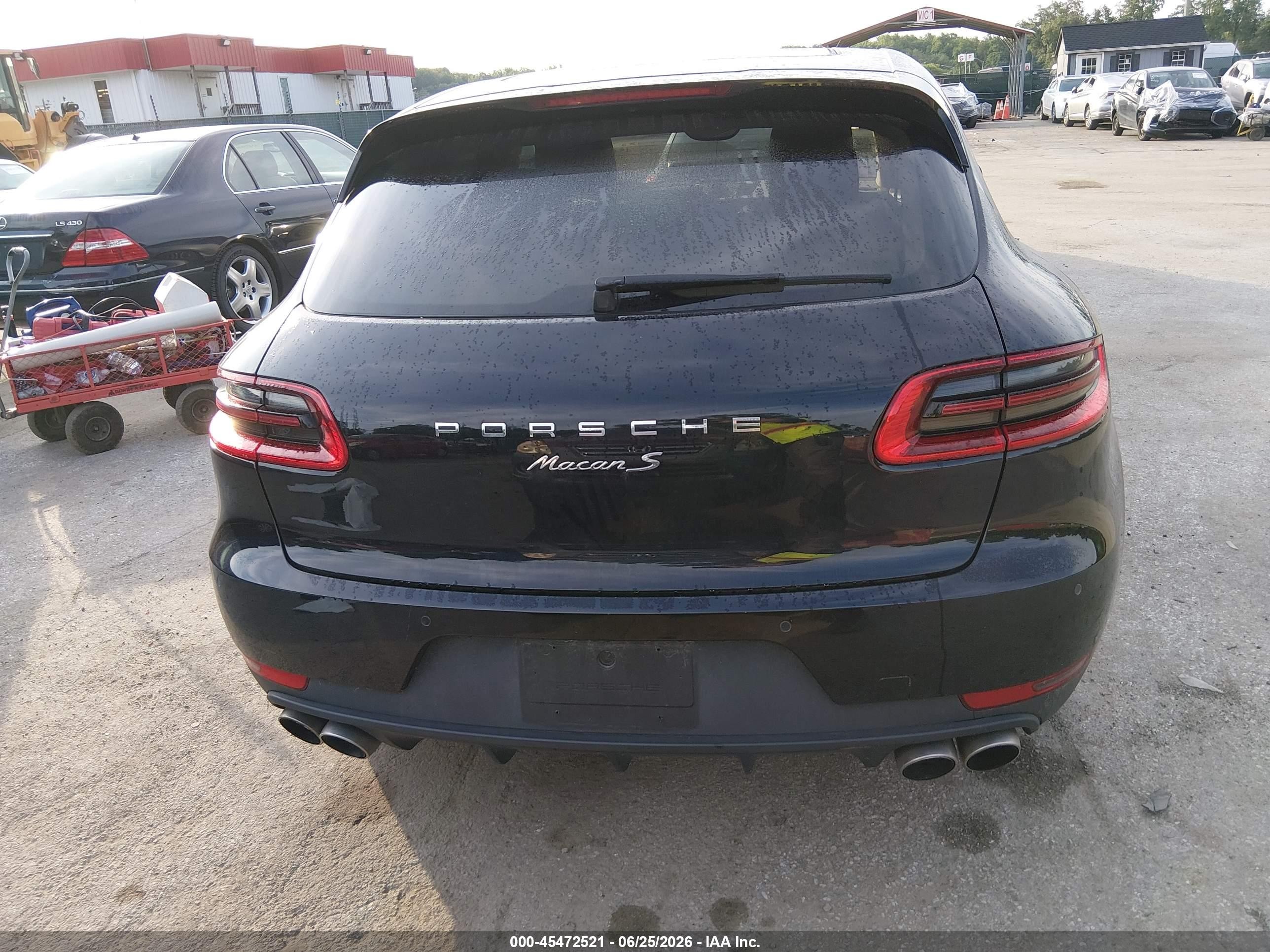 2015 Porsche Macan S Black vin: WP1AB2A59FLB55012