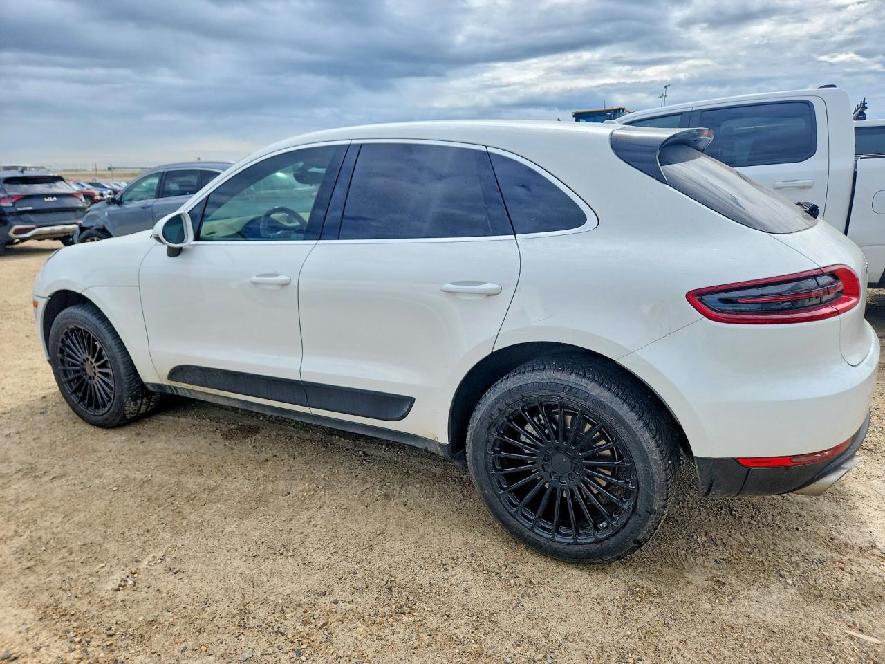 2015 Porsche Macan S White vin: WP1AB2A59FLB55396