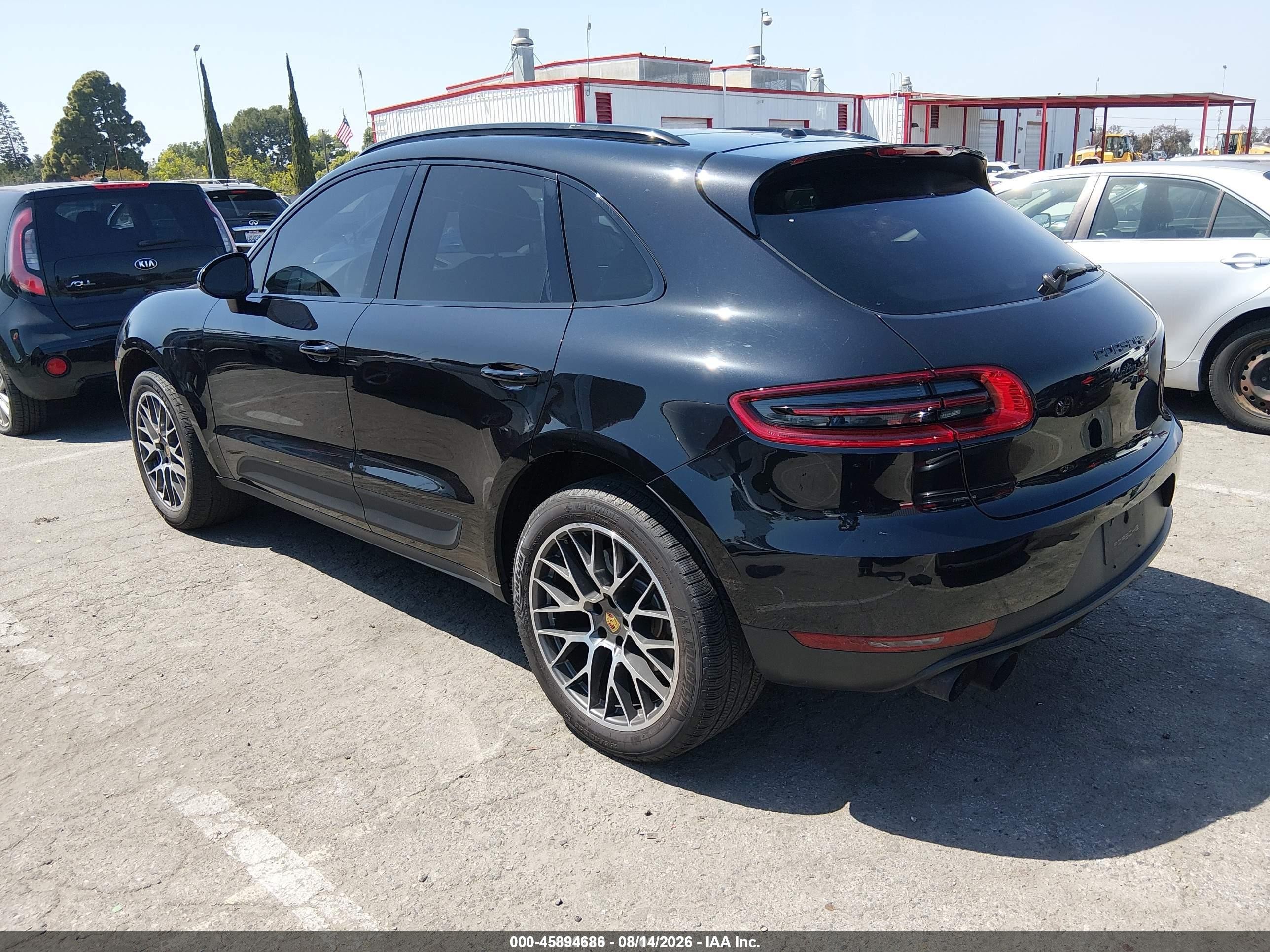 2015 Porsche Macan S Black vin: WP1AB2A59FLB72733