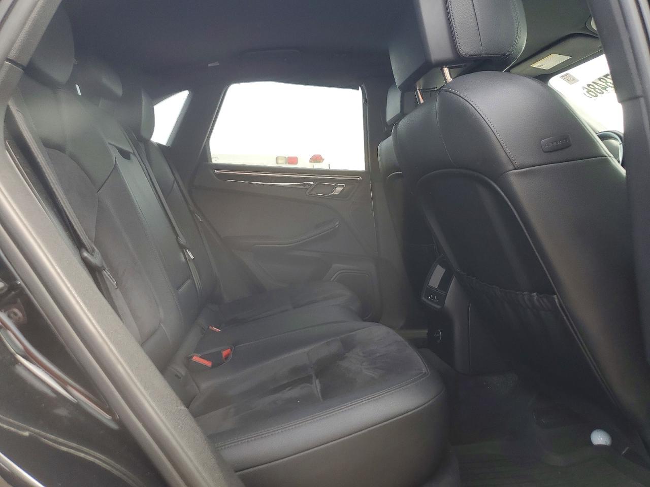 2015 Porsche Macan S Black vin: WP1AB2A5XFLB52216