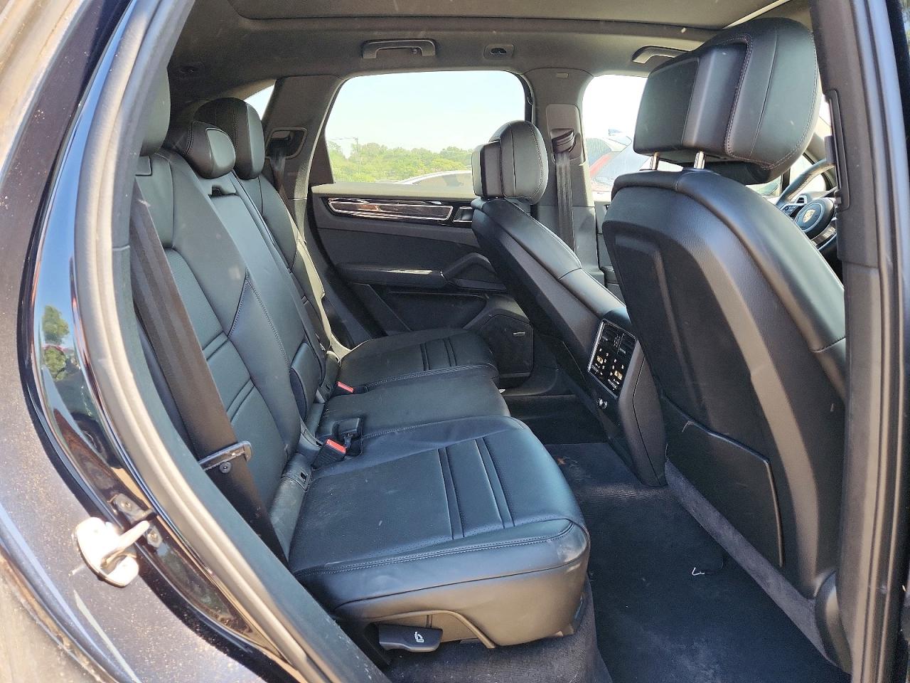 2022 Porsche Cayenne S Blue vin: WP1AB2AY7NDA32182