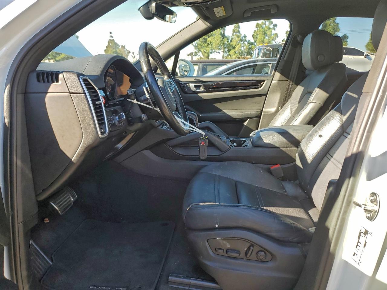 2022 Porsche Cayenne S White vin: WP1AB2AY8NDA31624