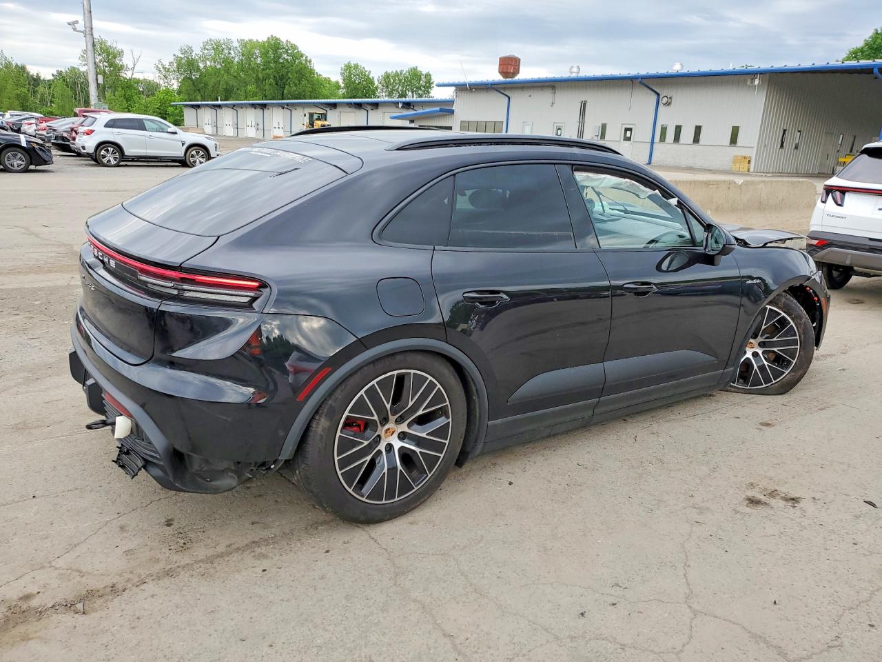 2025 Porsche Macan 4s Black vin: WP1AB2XA9SL153661
