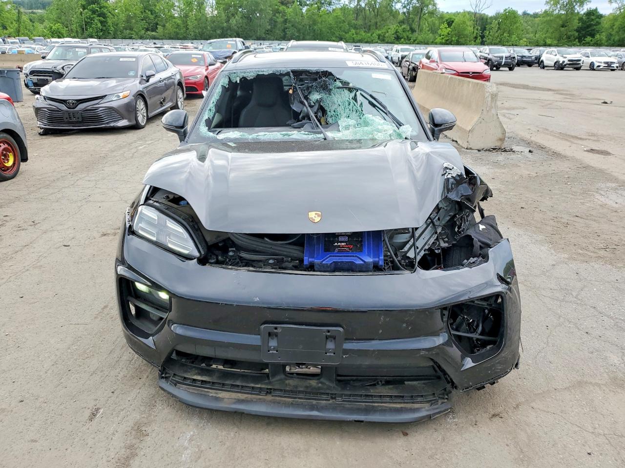 2025 Porsche Macan 4s Black vin: WP1AB2XA9SL153661