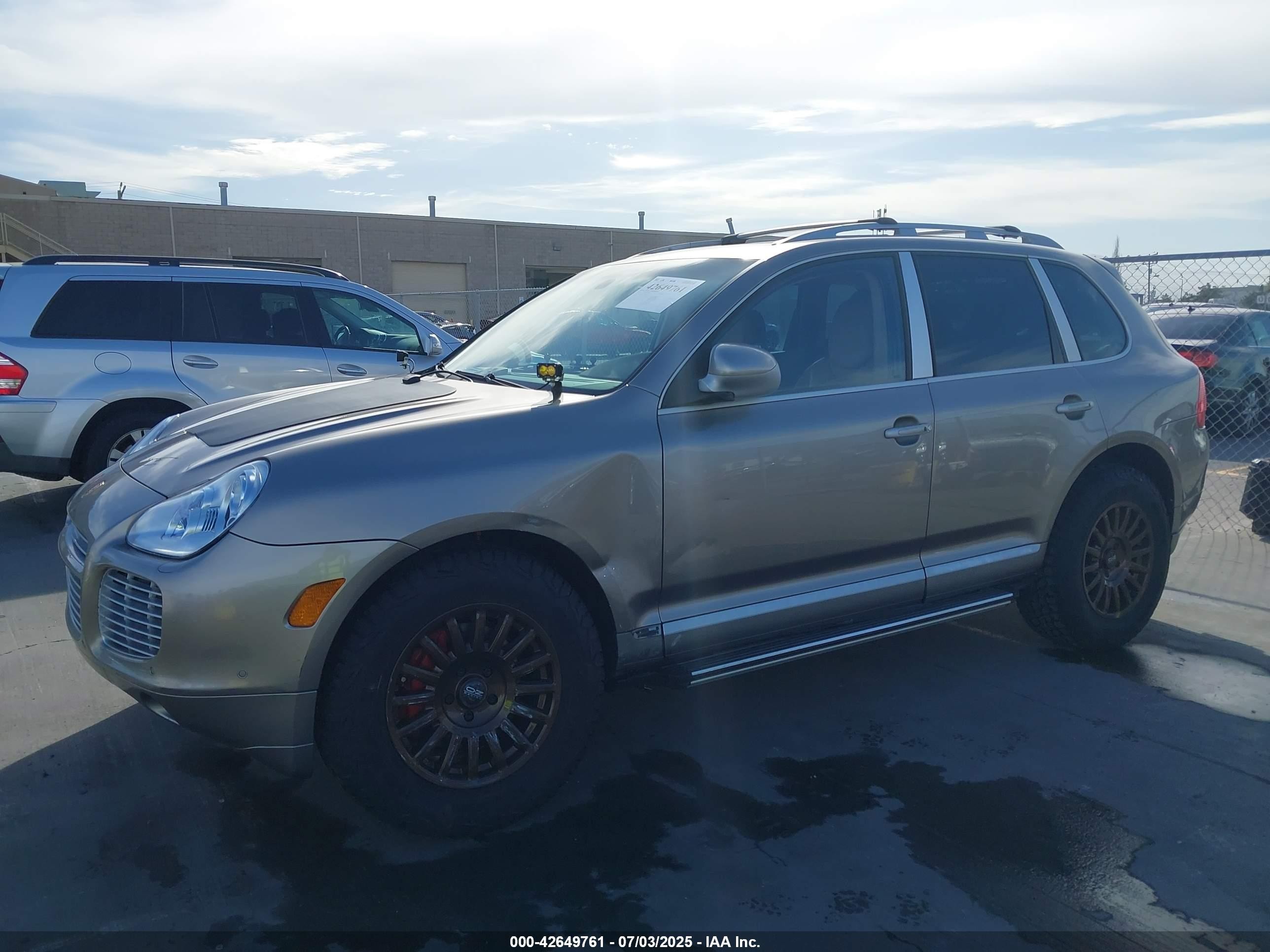 2005 Porsche Cayenne Turbo Silver vin: WP1AC29P15LA90237