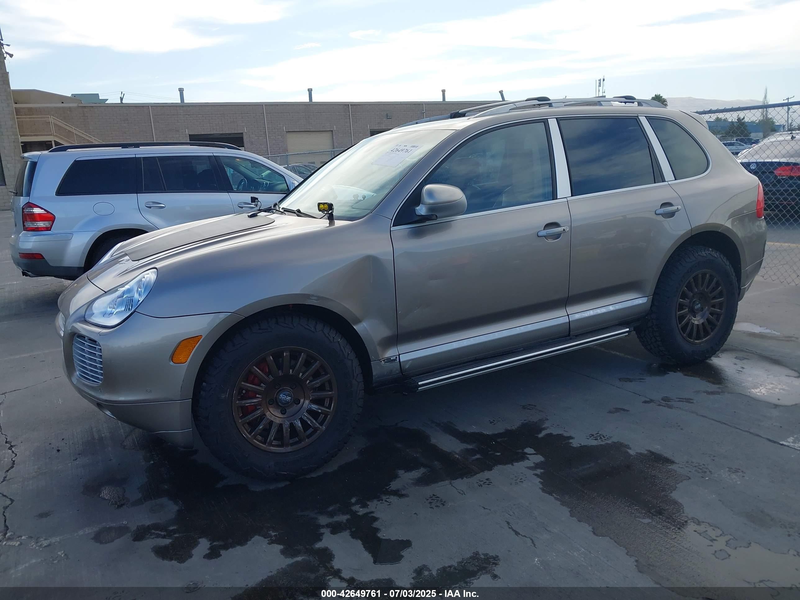 2005 Porsche Cayenne Turbo Silver vin: WP1AC29P15LA90237