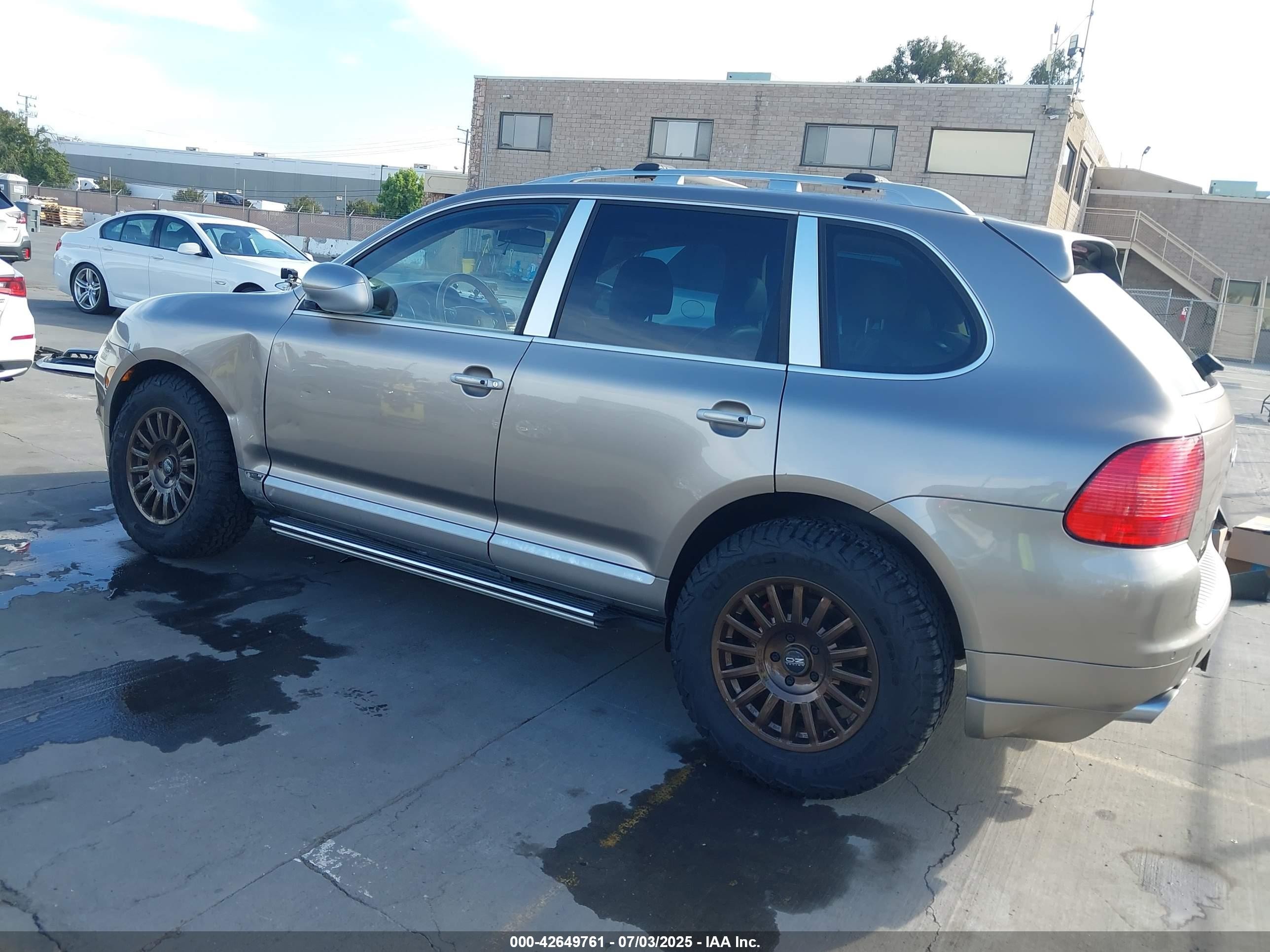2005 Porsche Cayenne Turbo Silver vin: WP1AC29P15LA90237