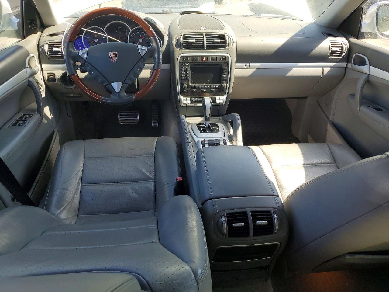 2004 Porsche Cayenne Turbo Silver vin: WP1AC29P24LA90133