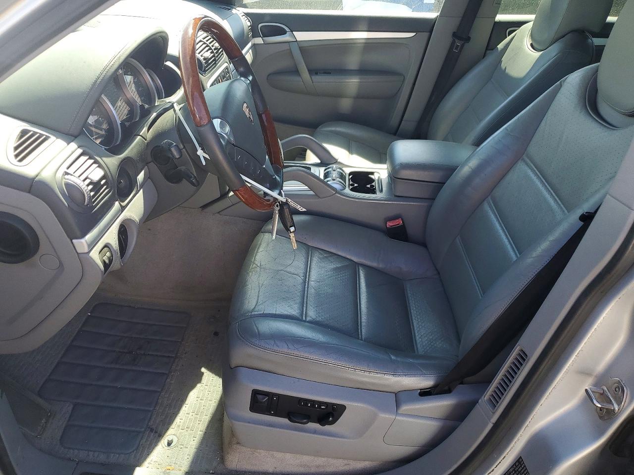 2004 Porsche Cayenne Turbo Silver vin: WP1AC29P24LA90133