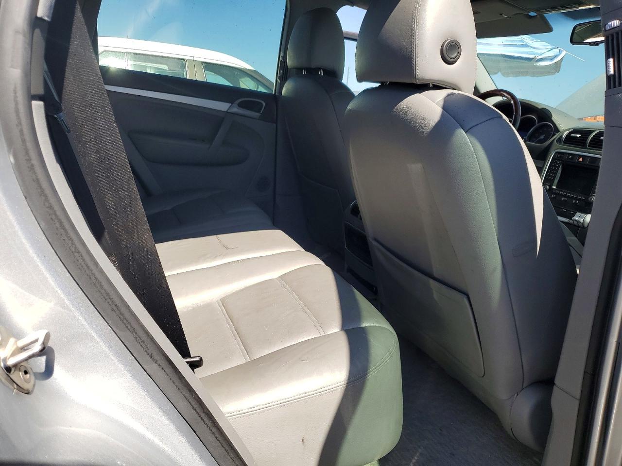 2004 Porsche Cayenne Turbo Silver vin: WP1AC29P24LA90133