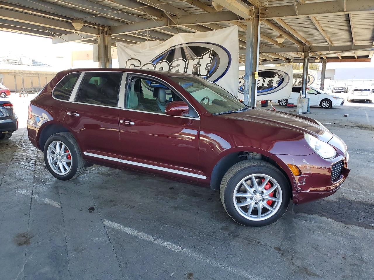 2005 Porsche Cayenne Turbo Burgundy vin: WP1AC29P95LA91085
