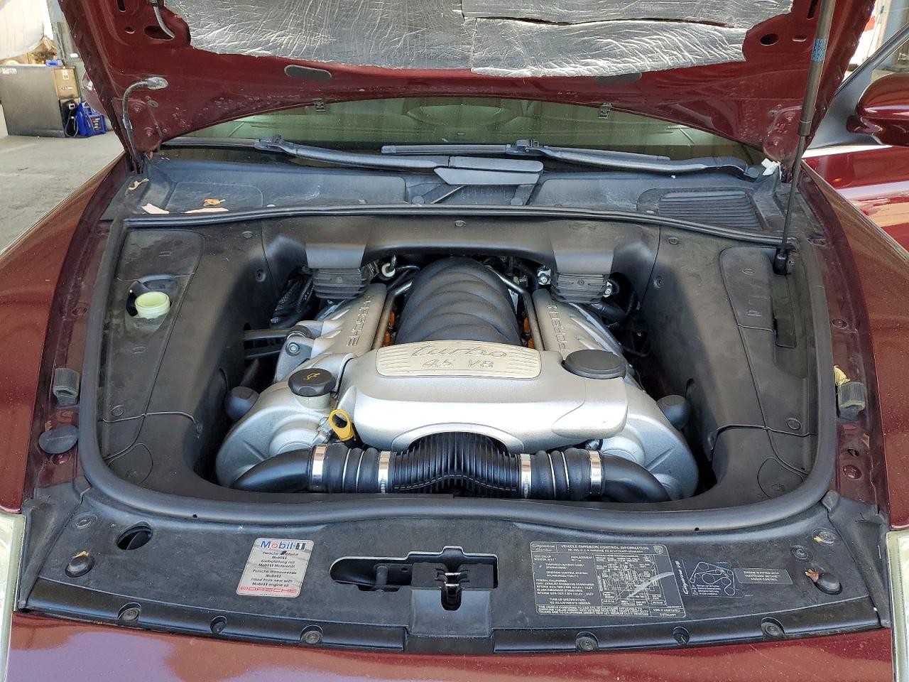 2005 Porsche Cayenne Turbo Burgundy vin: WP1AC29P95LA91085