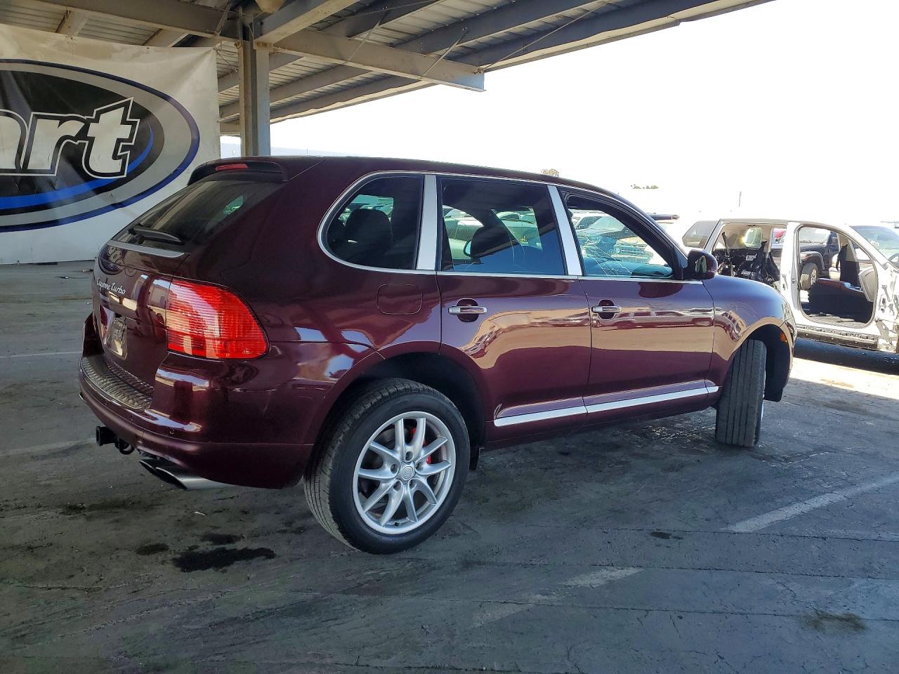 2005 Porsche Cayenne Turbo Burgundy vin: WP1AC29P95LA91085