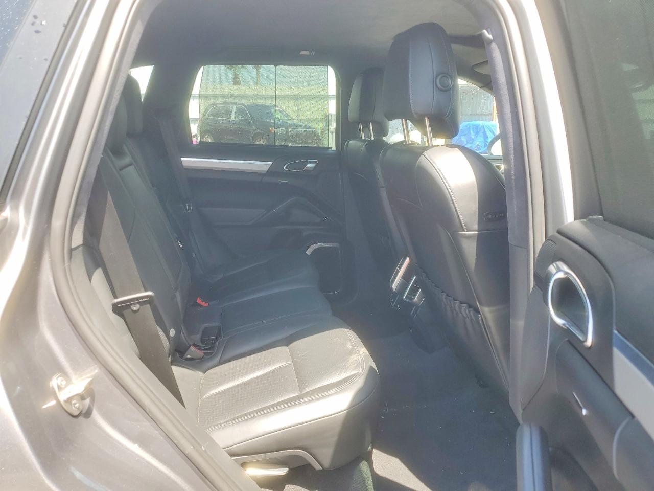 2011 Porsche Cayenne Turbo Gray vin: WP1AC2A21BLA82036