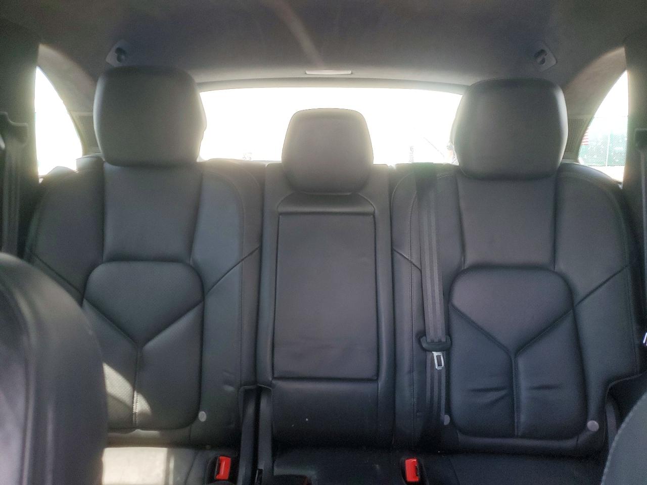 2011 Porsche Cayenne Turbo Gray vin: WP1AC2A21BLA82036