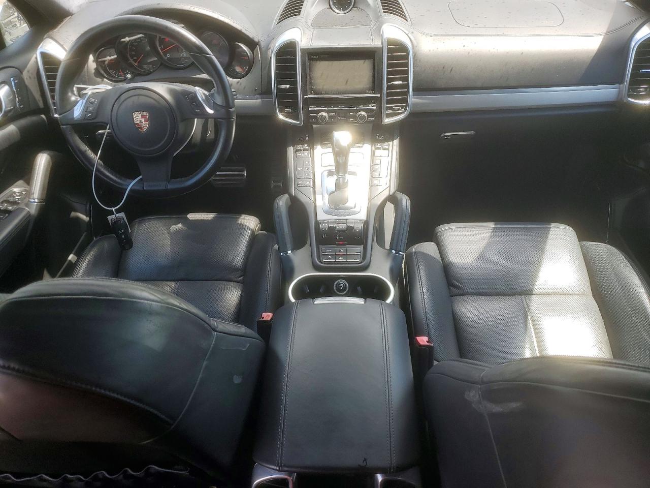 2011 Porsche Cayenne Turbo Gray vin: WP1AC2A21BLA82036