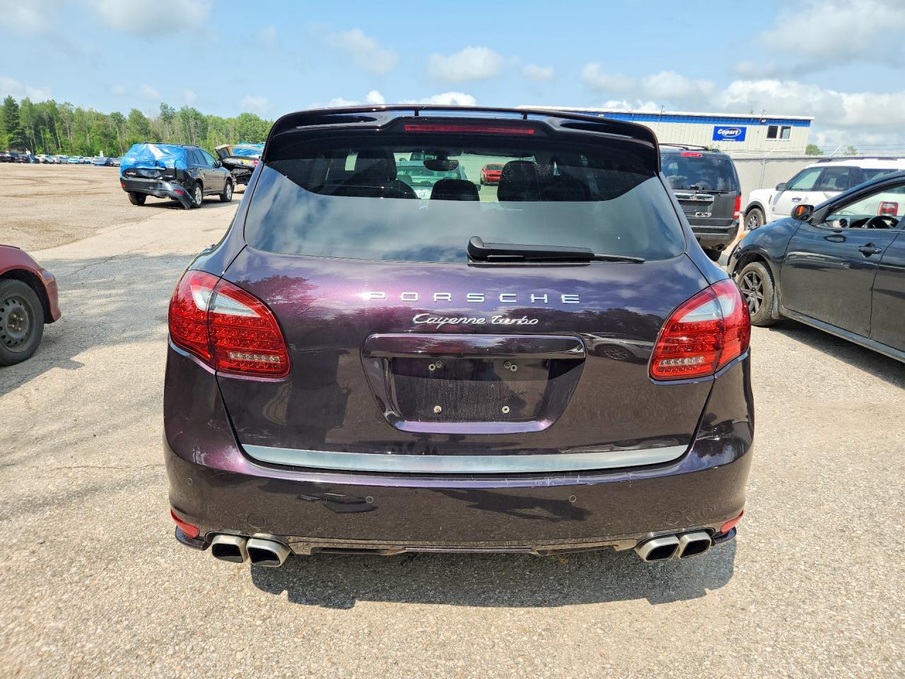 2012 Porsche Cayenne Turbo Burgundy vin: WP1AC2A22CLA83942