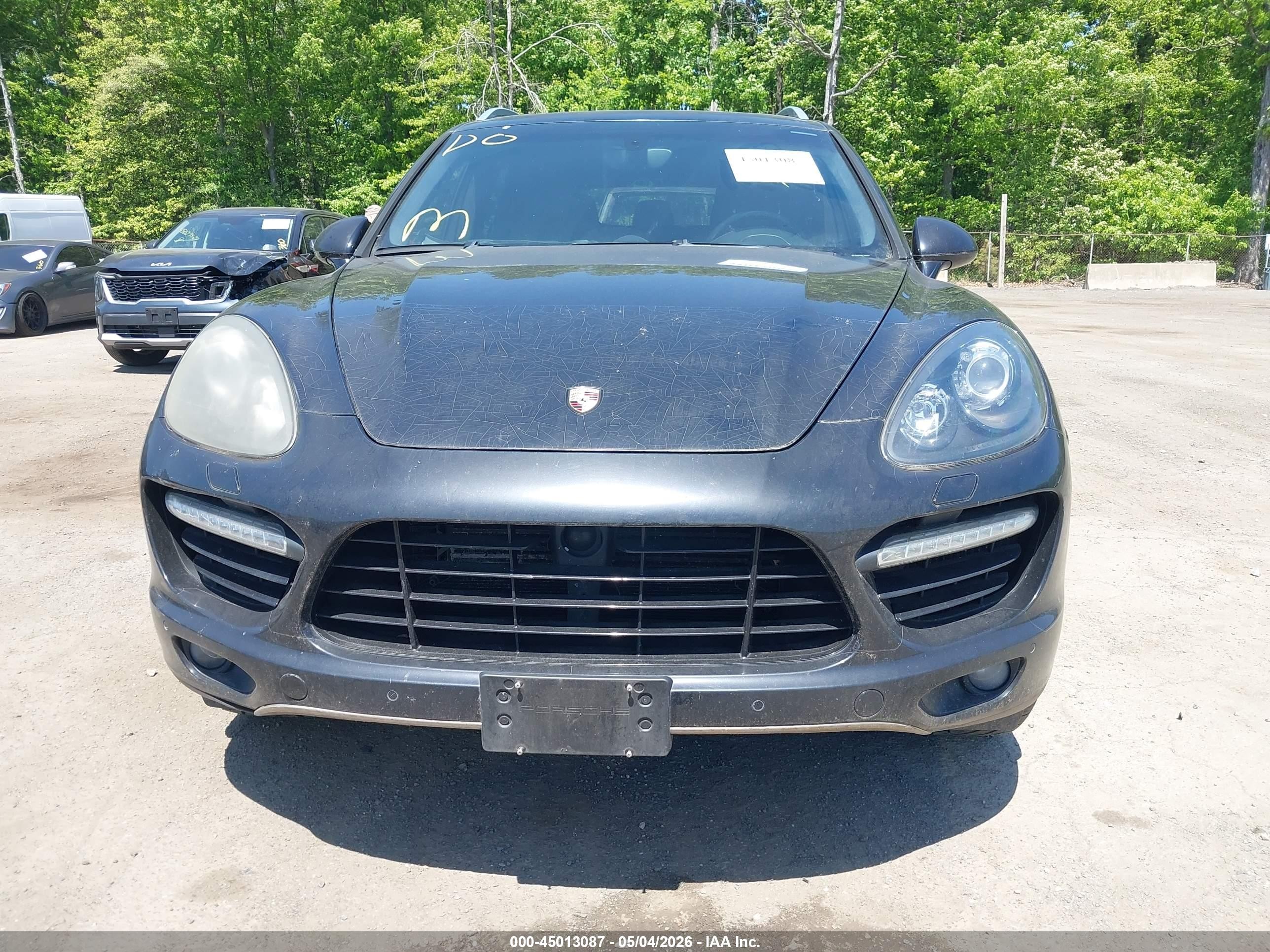 2011 Porsche Cayenne   Black vin: WP1AC2A23BLA85682
