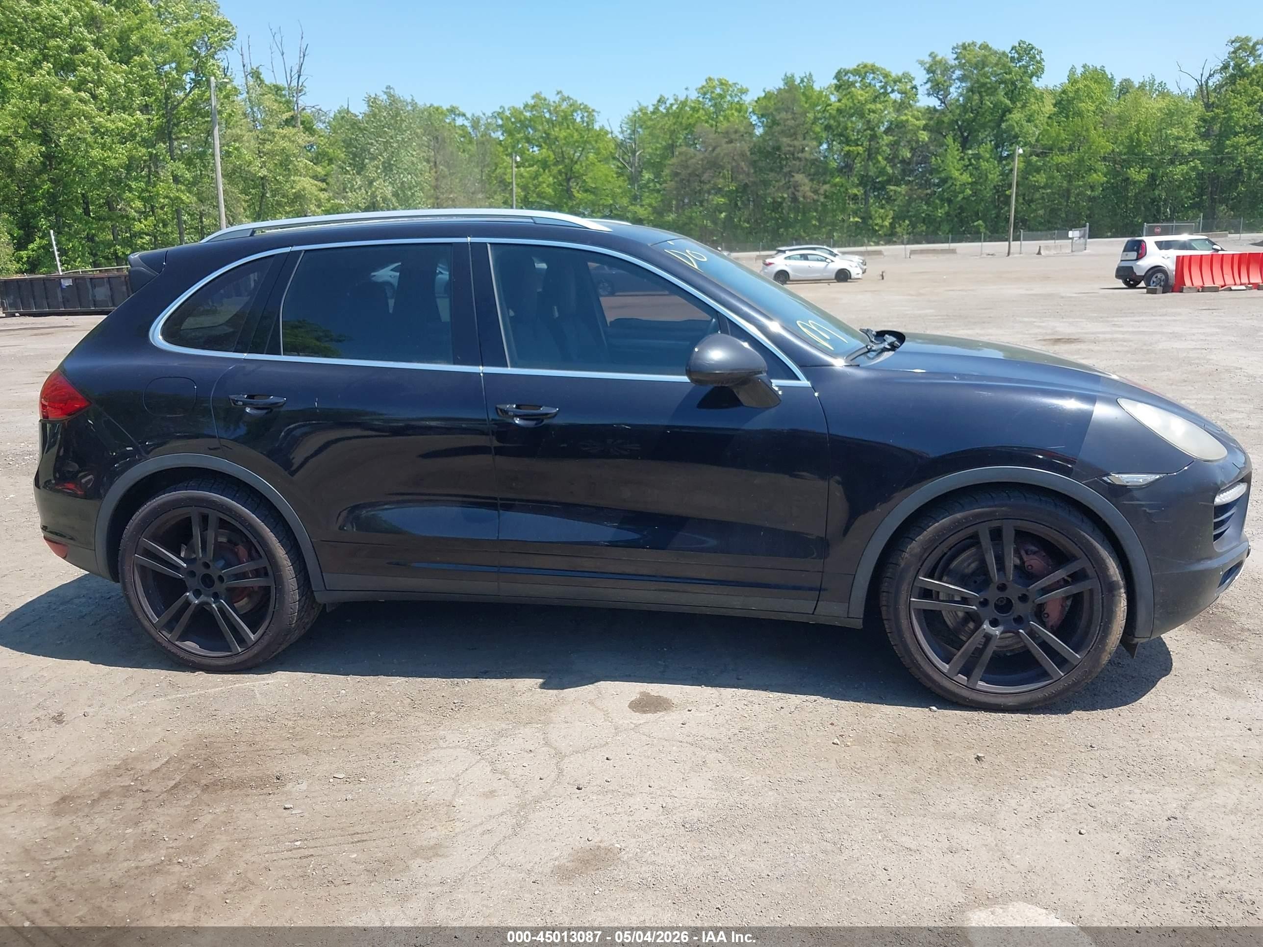2011 Porsche Cayenne   Black vin: WP1AC2A23BLA85682