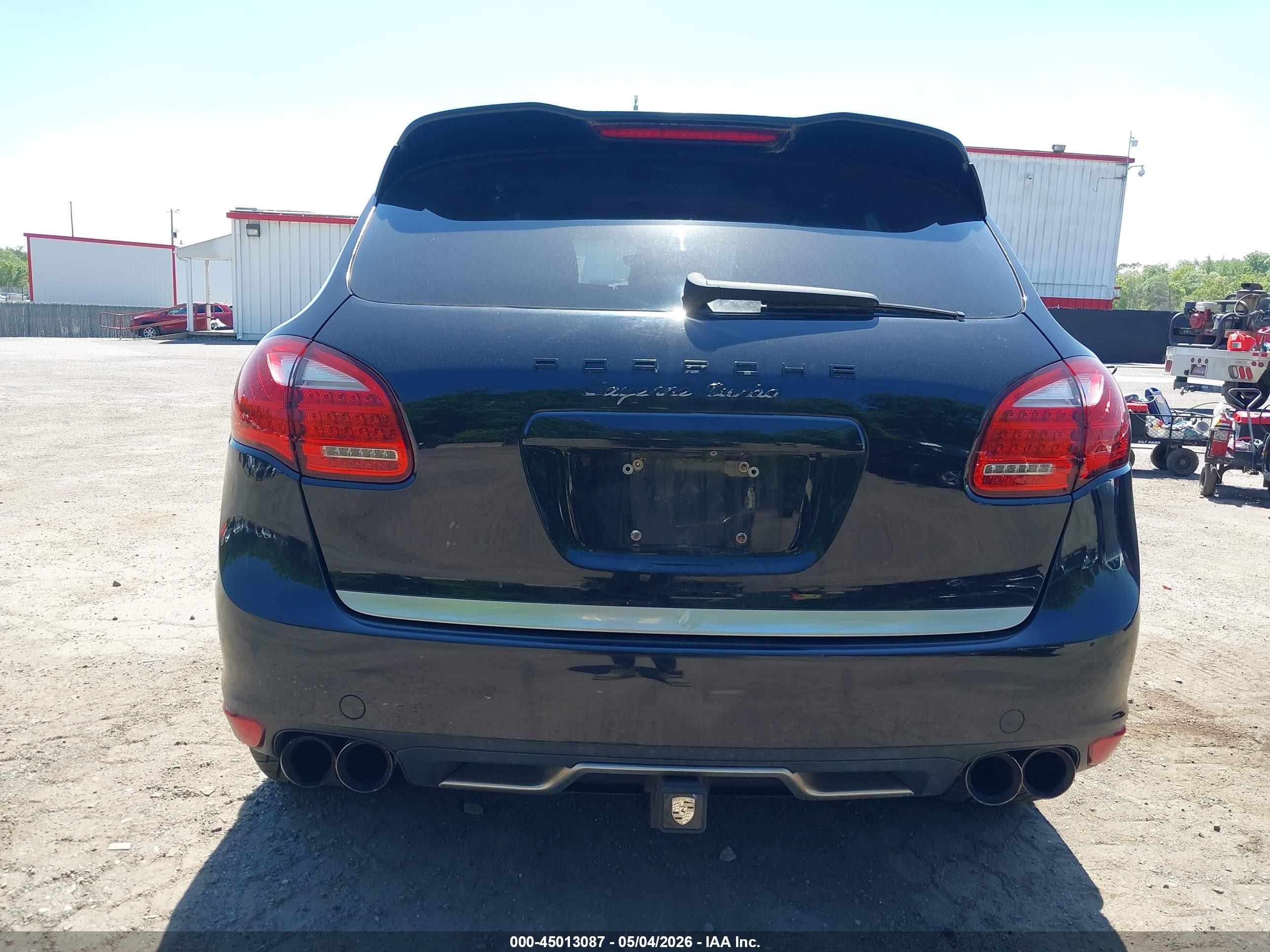2011 Porsche Cayenne   Black vin: WP1AC2A23BLA85682