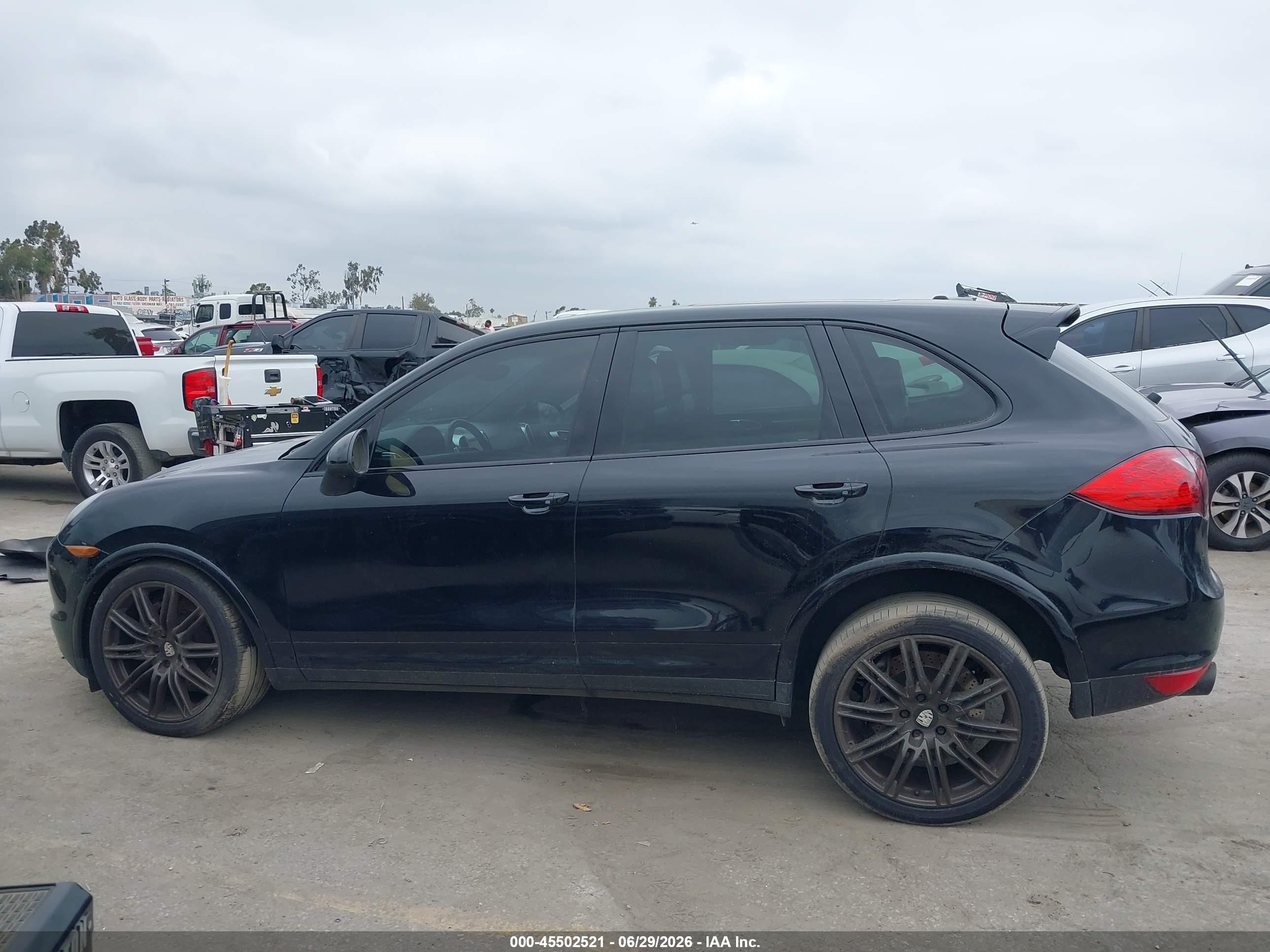 2012 Porsche Cayenne Turbo Black vin: WP1AC2A25CLA84471