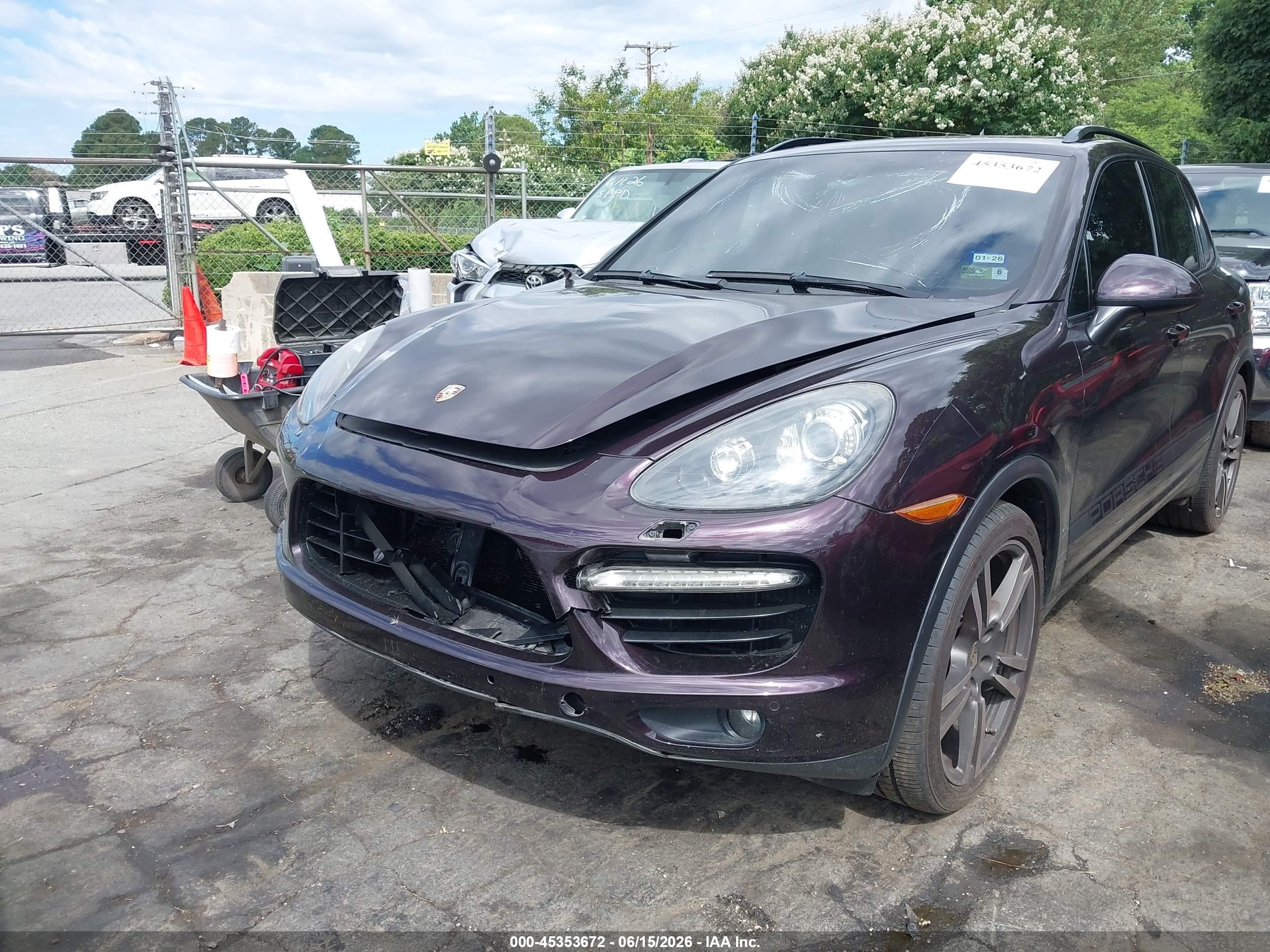 2012 Porsche Cayenne Turbo Purple vin: WP1AC2A2XCLA83185