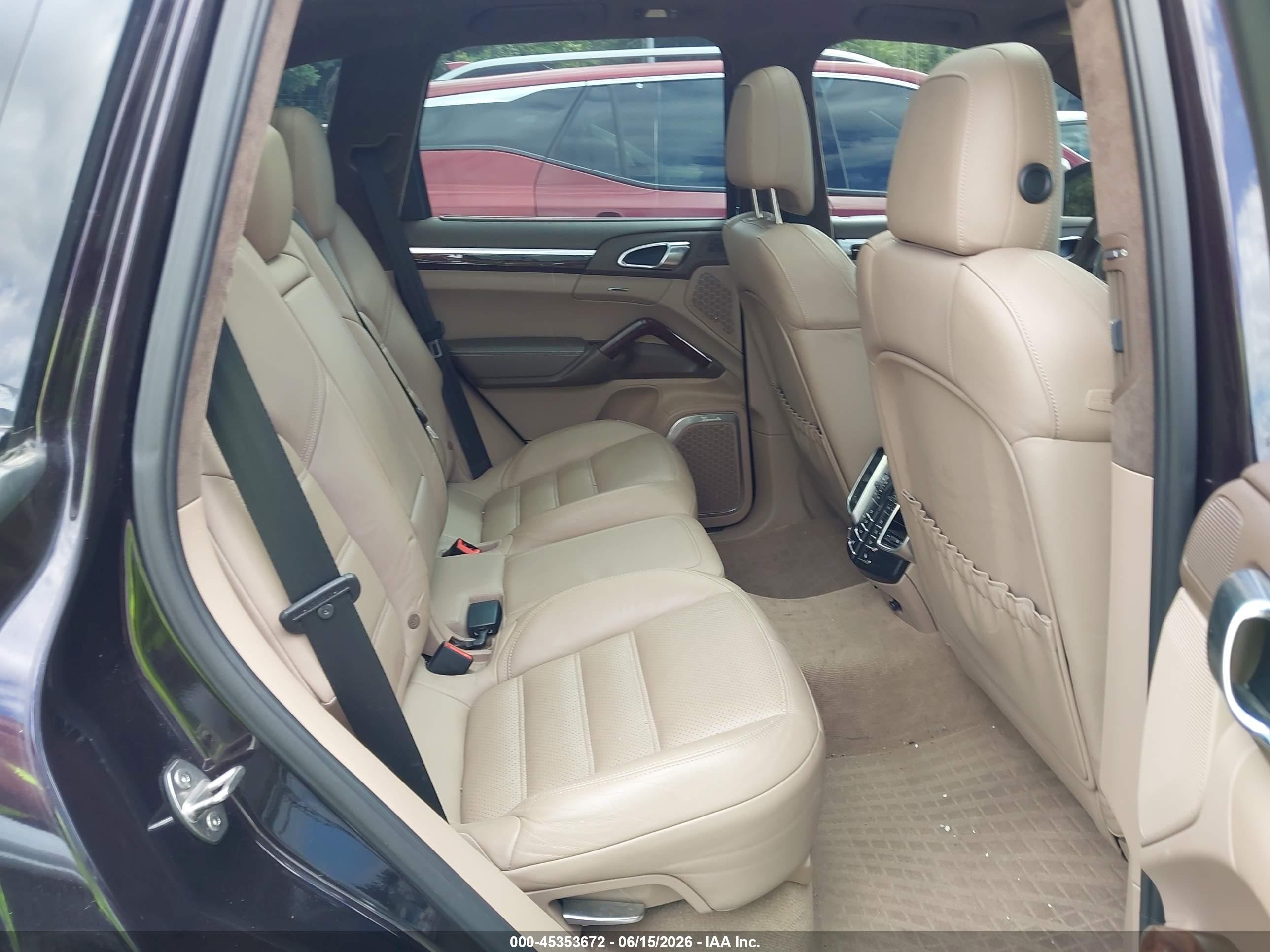 2012 Porsche Cayenne Turbo Purple vin: WP1AC2A2XCLA83185