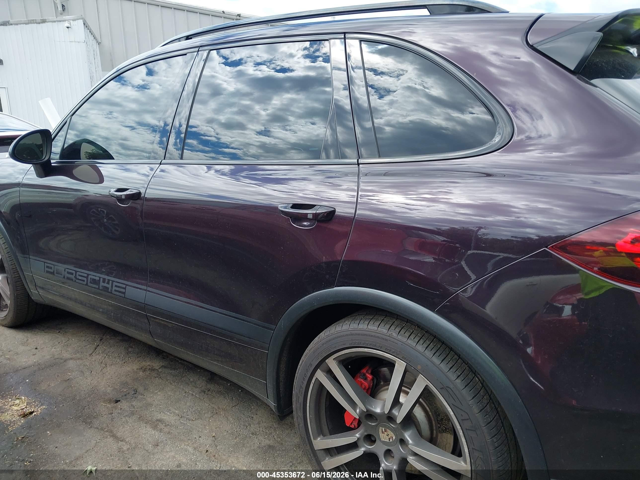 2012 Porsche Cayenne Turbo Purple vin: WP1AC2A2XCLA83185