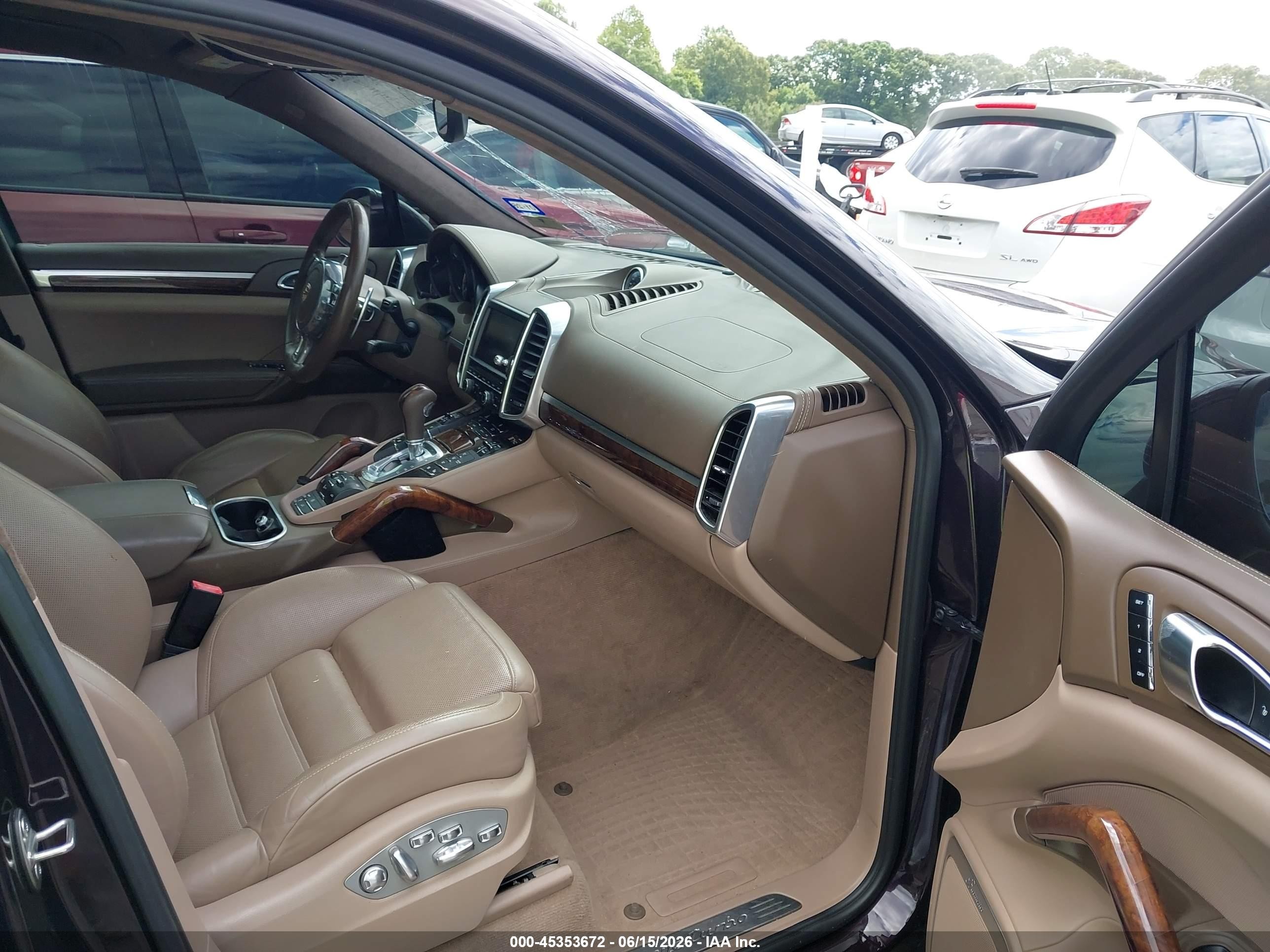 2012 Porsche Cayenne Turbo Purple vin: WP1AC2A2XCLA83185