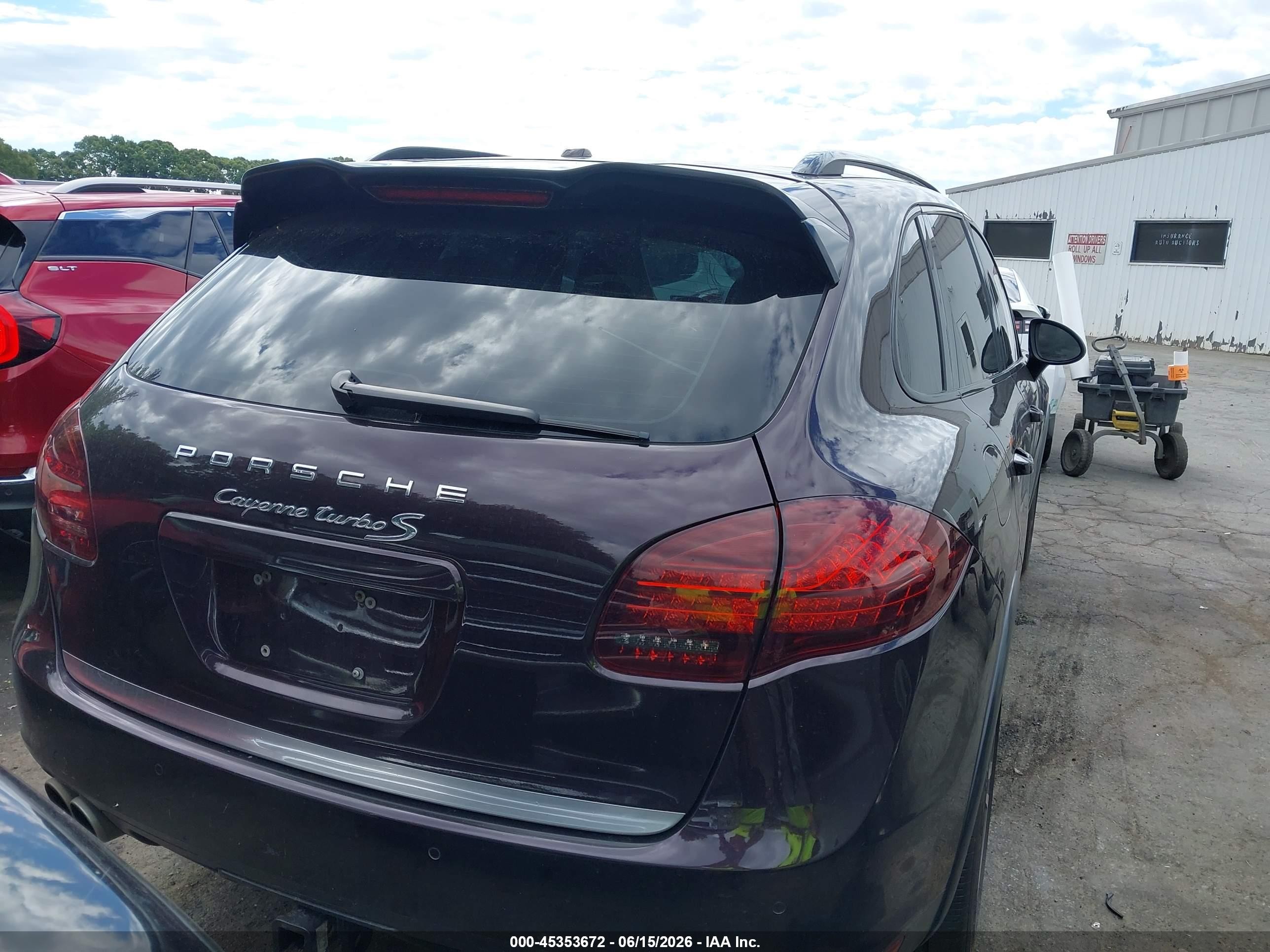 2012 Porsche Cayenne Turbo Purple vin: WP1AC2A2XCLA83185