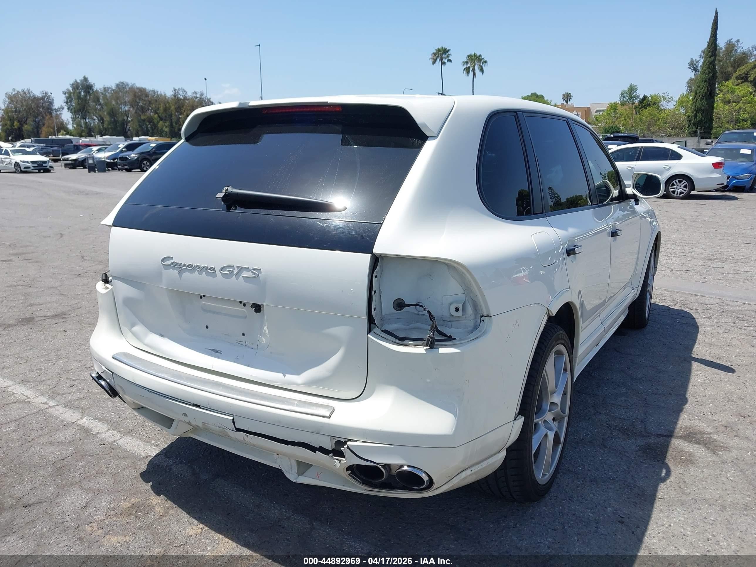2008 Porsche Cayenne Gts White vin: WP1AD29P28LA73867