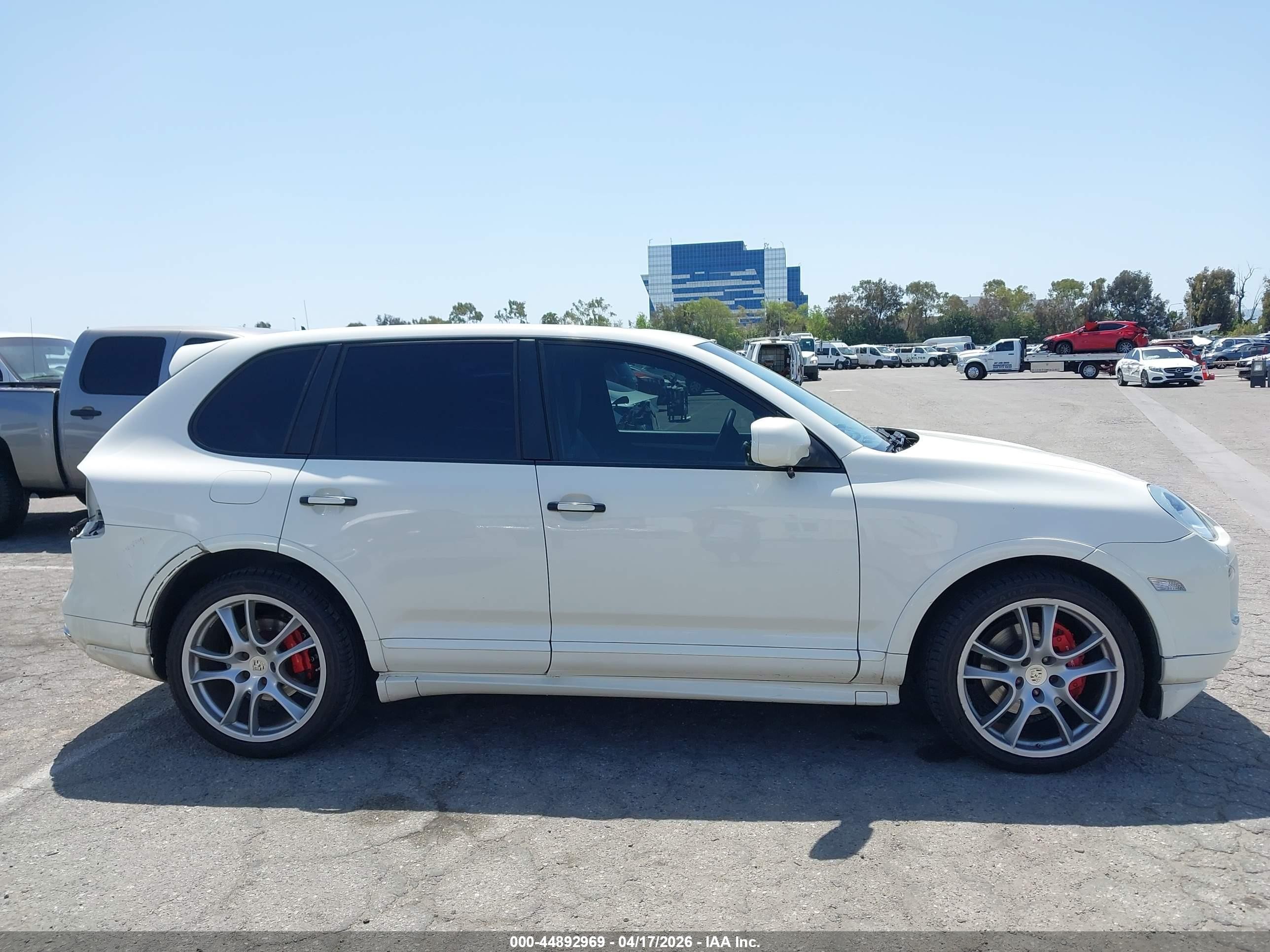 2008 Porsche Cayenne Gts White vin: WP1AD29P28LA73867