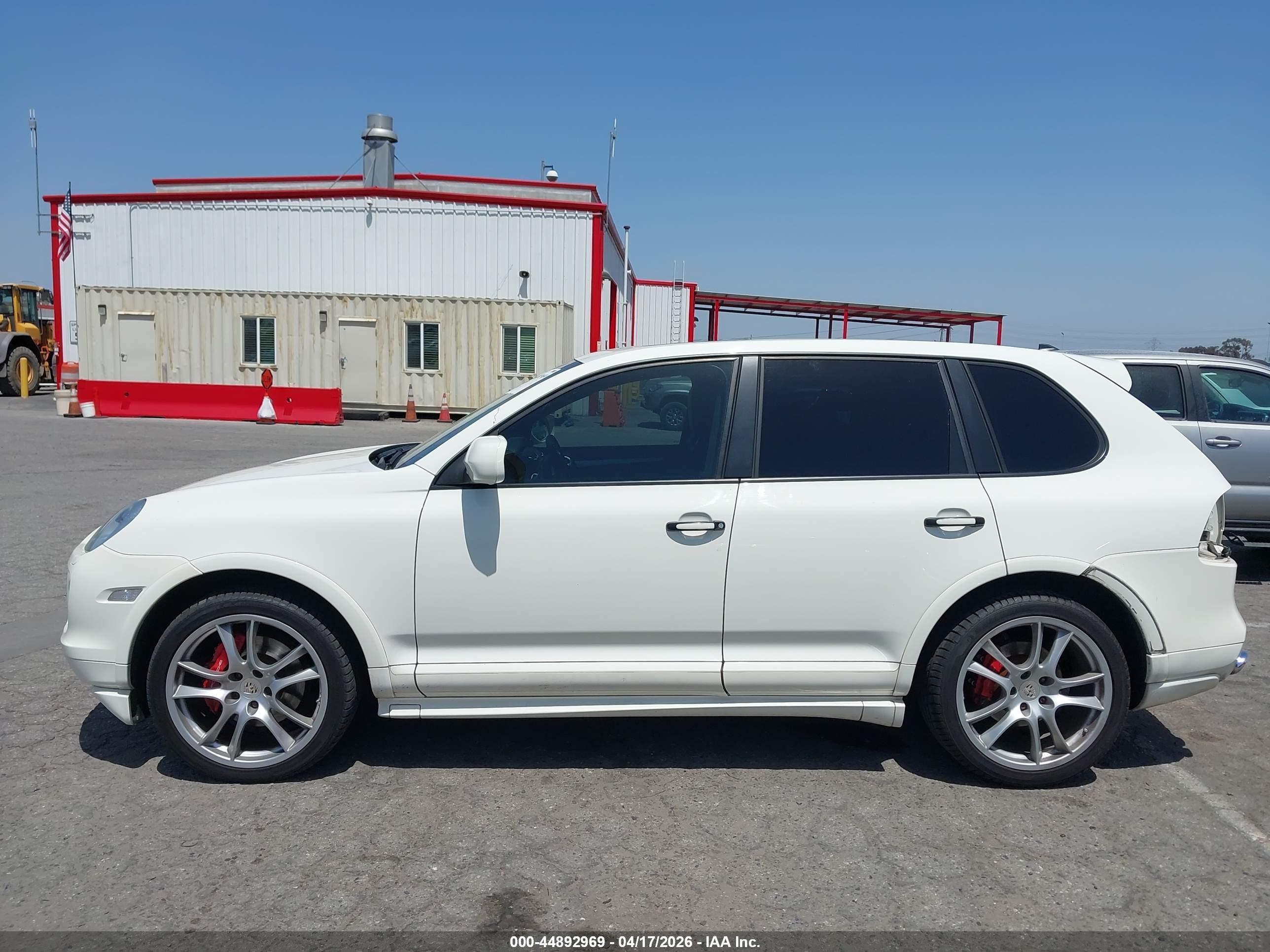 2008 Porsche Cayenne Gts White vin: WP1AD29P28LA73867