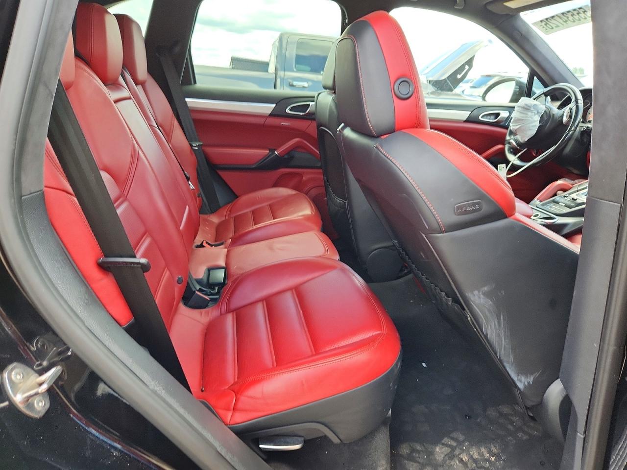 2014 Porsche Cayenne Gts Black vin: WP1AD2A23ELA74263