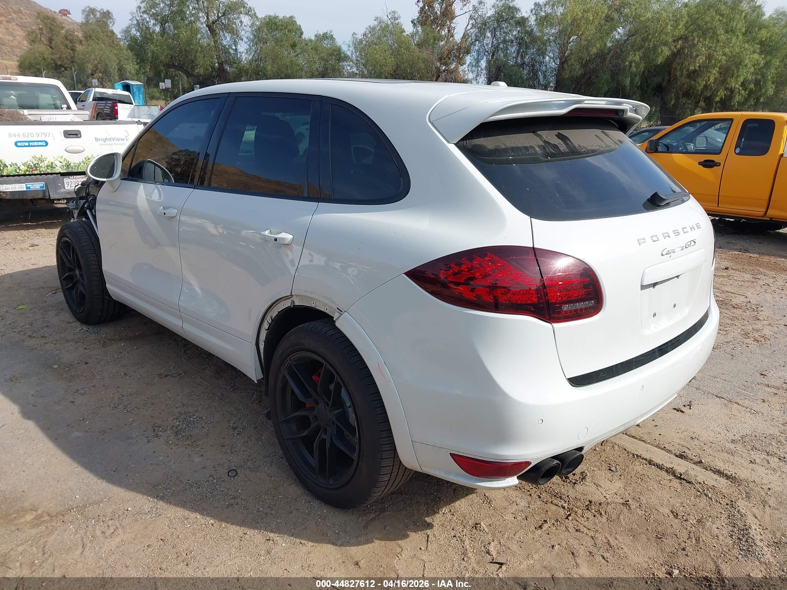2013 Porsche Cayenne Gts White vin: WP1AD2A24DLA77672